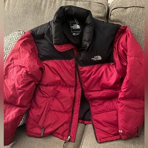 Boys size large (12-14) North Face warm jacket, like new condition
